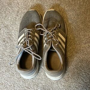 adidas Tennis Shoes size 11